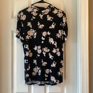 24/7 Maurice’s Soft Short Sleeve Blouse - Large